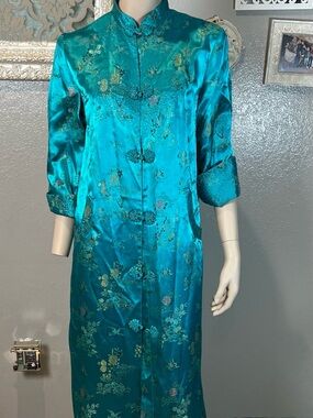 Vintage Teal Silk Mandarin Collar Cheongsam Dress Robe with Floral Embroidery